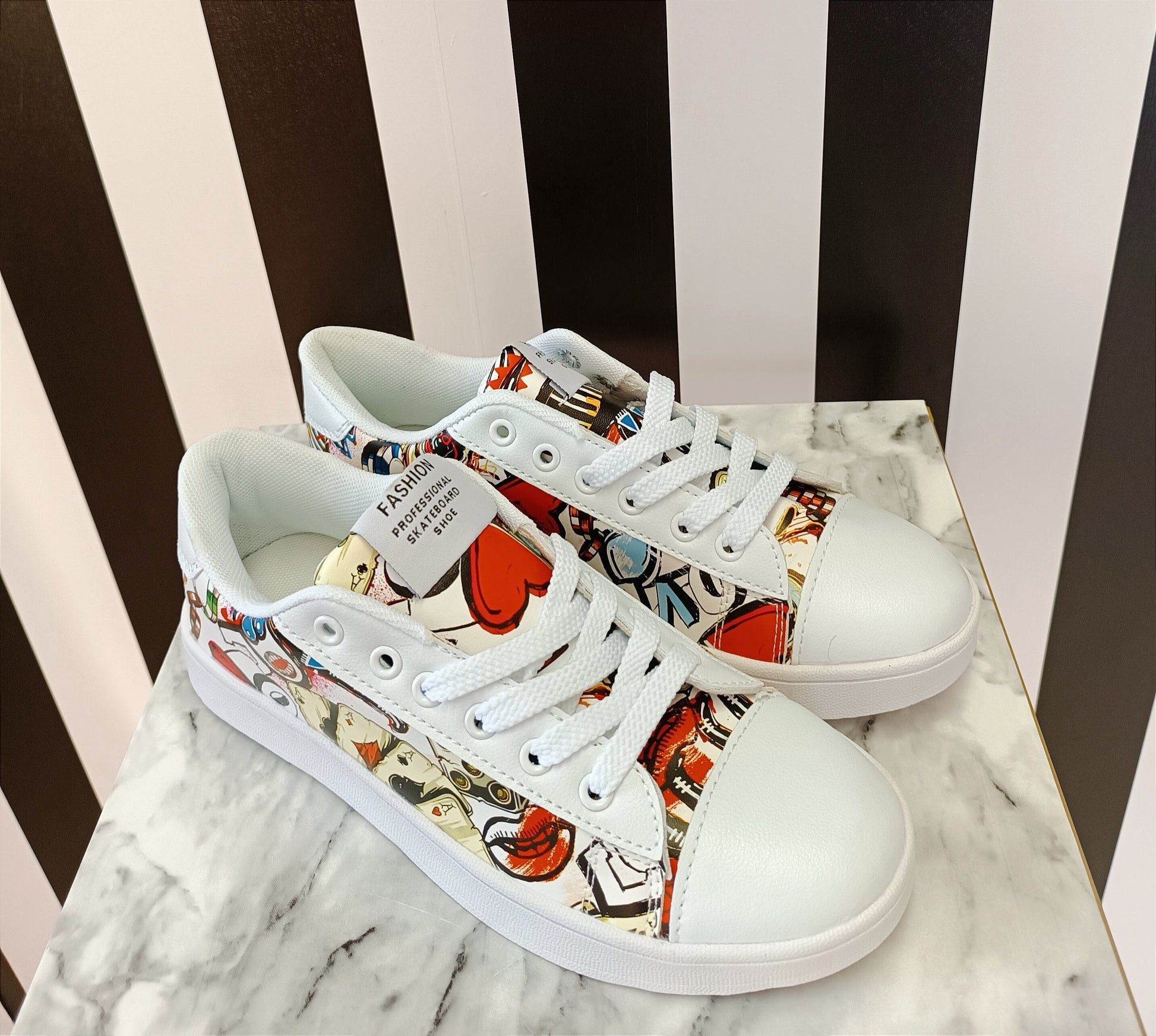 Sneakers Love Suranska Shop 