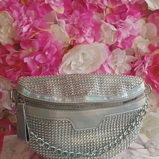 Shimmery Bag Leina with decorative chain and strass is a perfect accessory for any occasion, from festivals to fancy parties. 